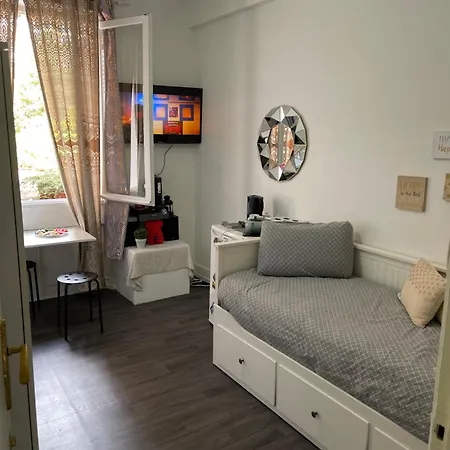 Tour Montparnasse Bed & Breakfast Parigi