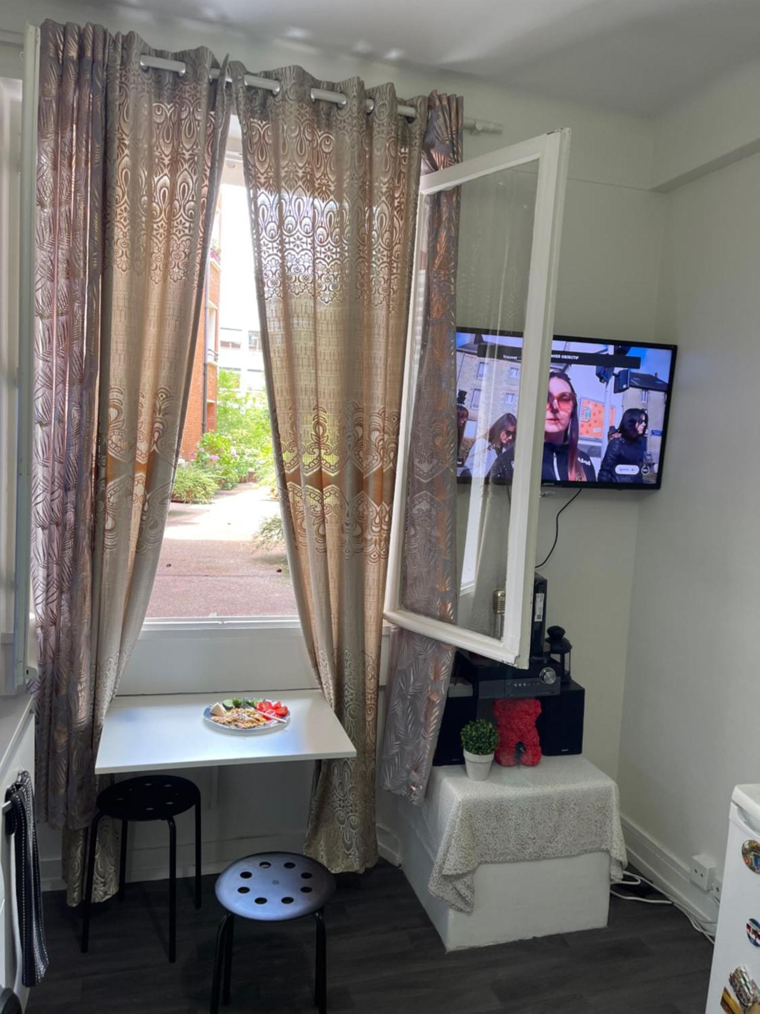 Bed & Breakfast Tour Montparnasse Paris